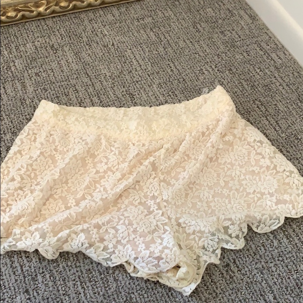 Free people creme lace shorts